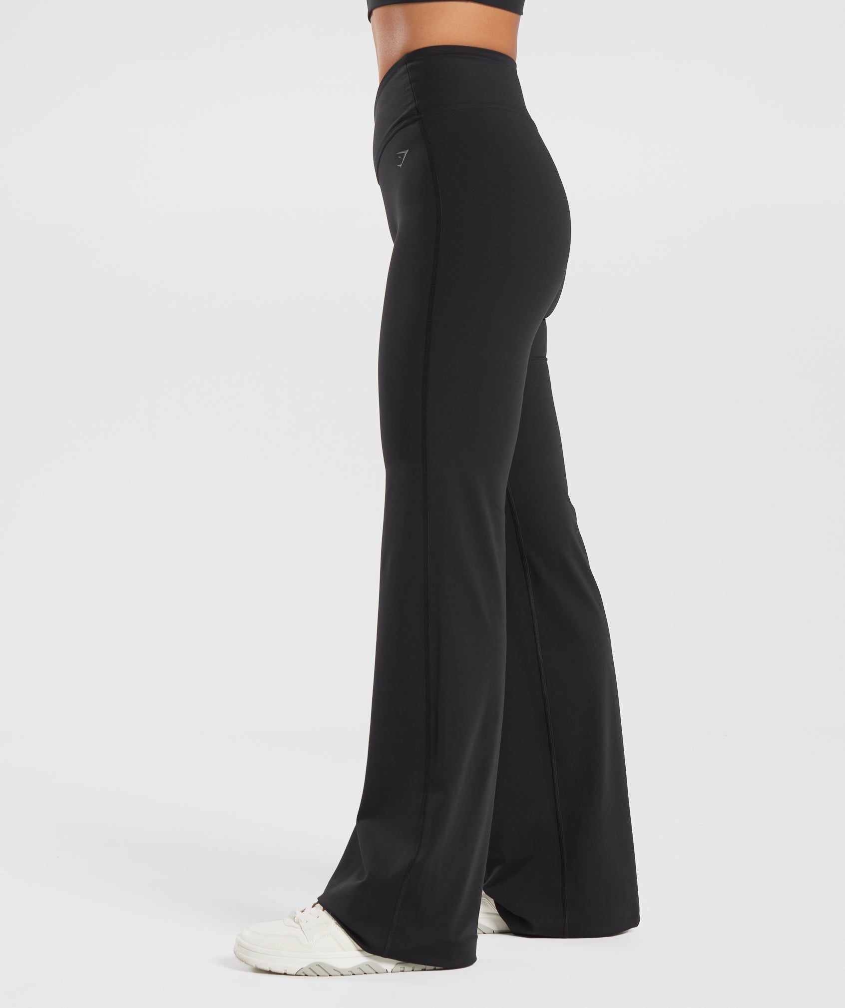 gymshark-crossover-tall-flared-leggings-black-aw23