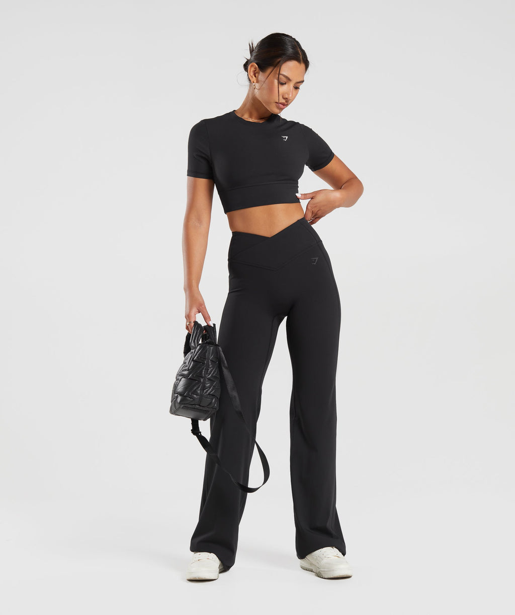 gymshark-crossover-tall-flared-leggings-black-aw23