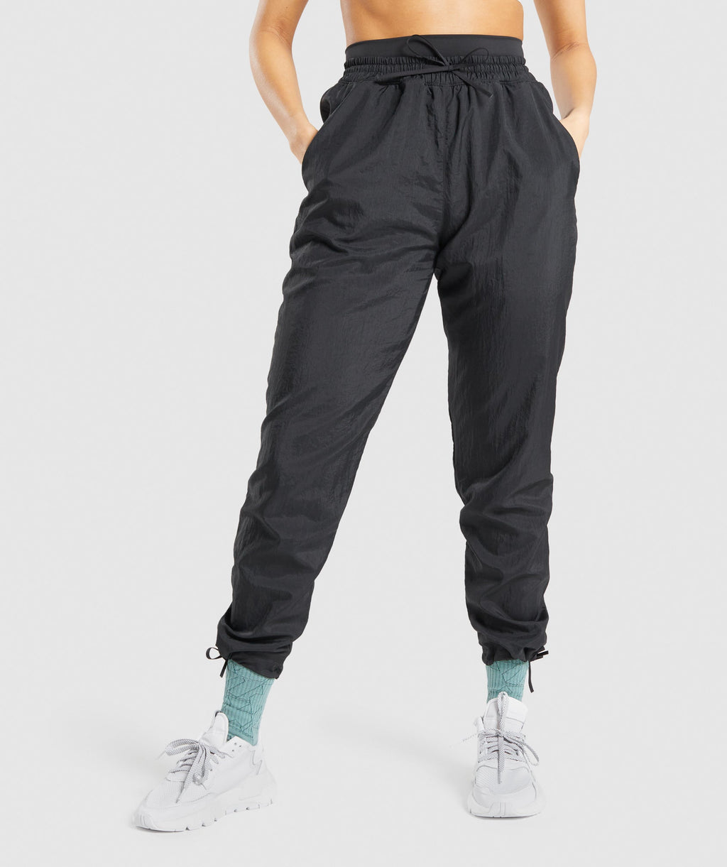 gymshark-cty-joggers-black
