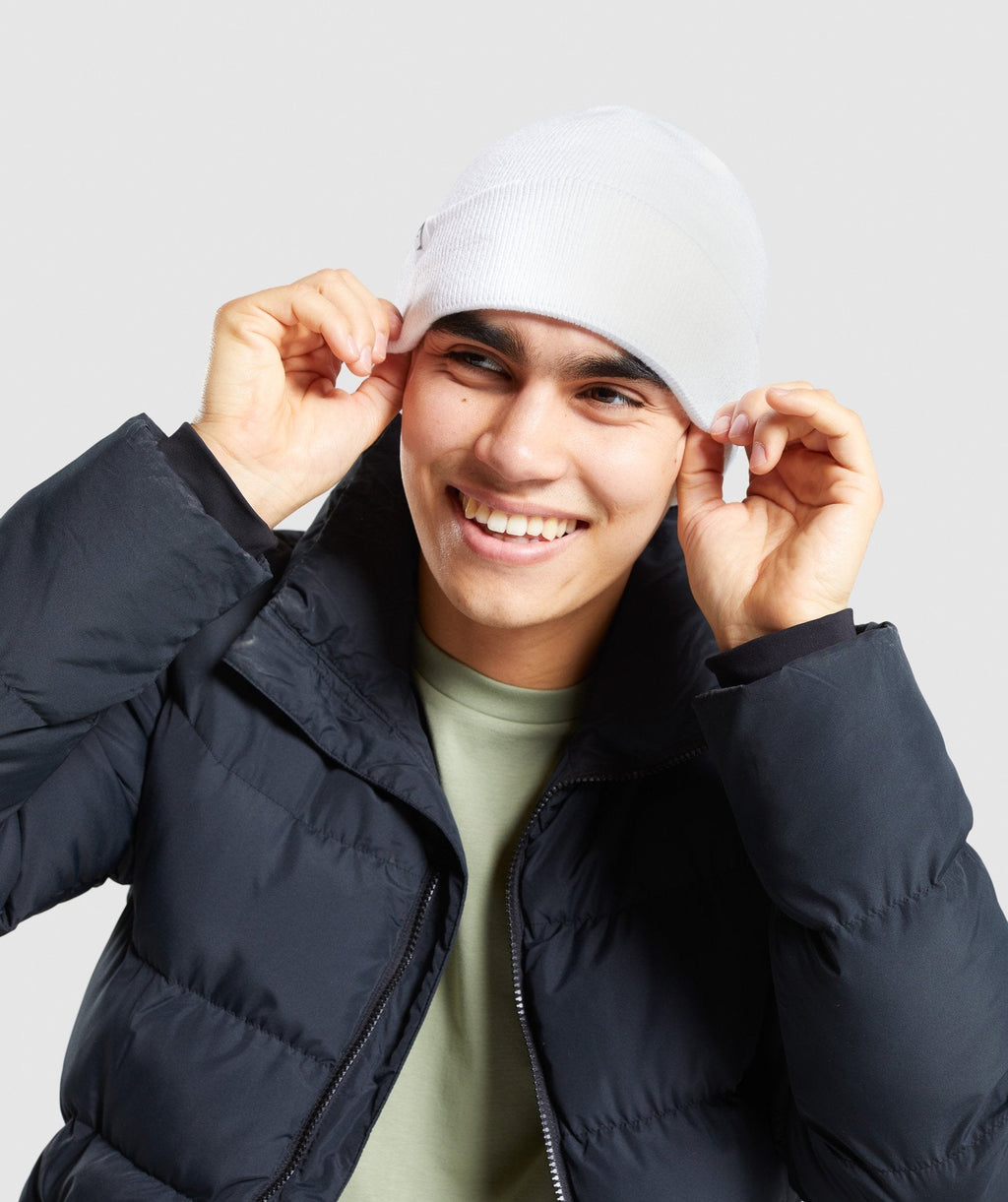 gymshark-new-era-sharkhead-cuff-knit-white-aw21