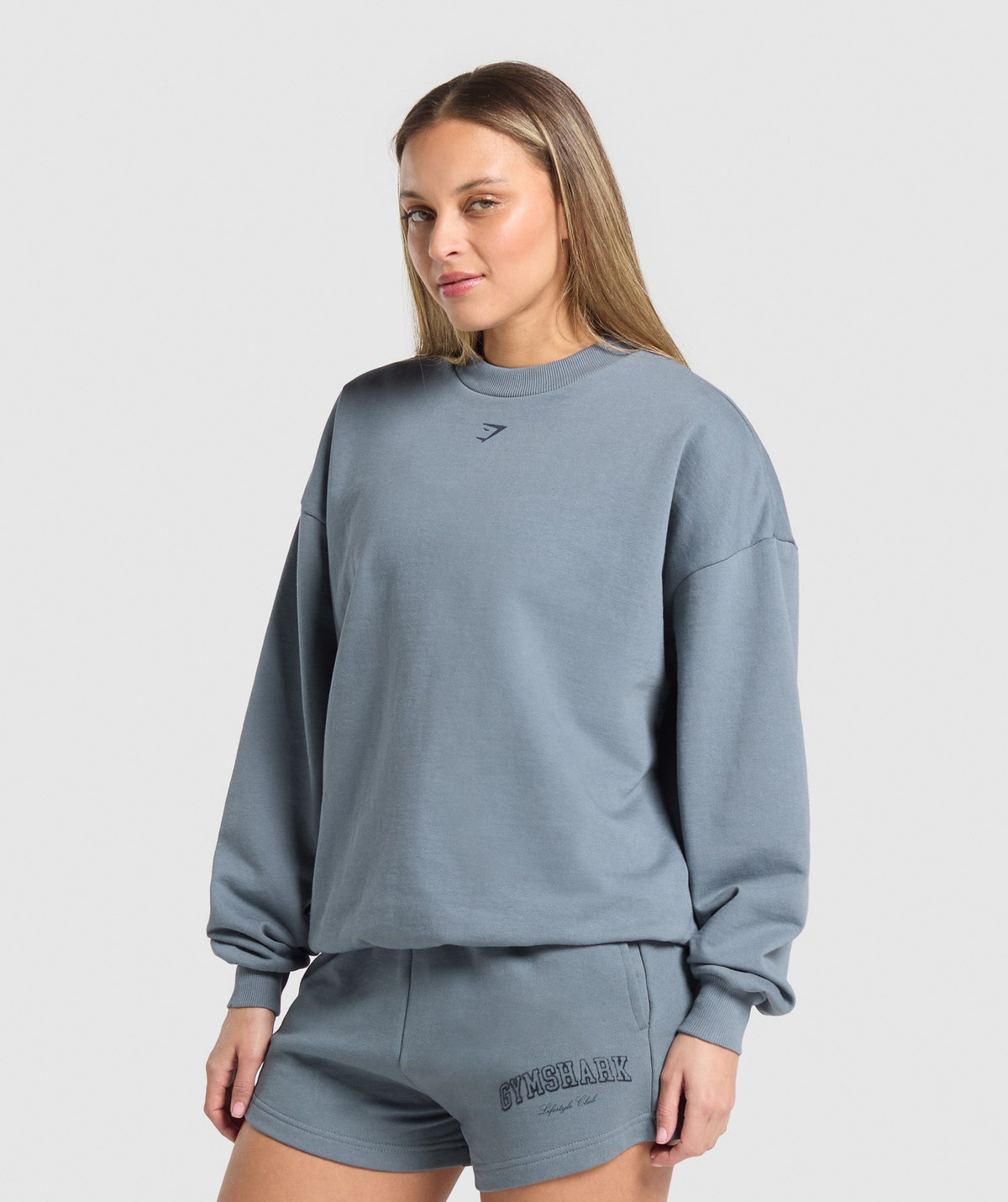 gymshark-campus-classics-graphic-sweatshirt-iron-blue-ss25