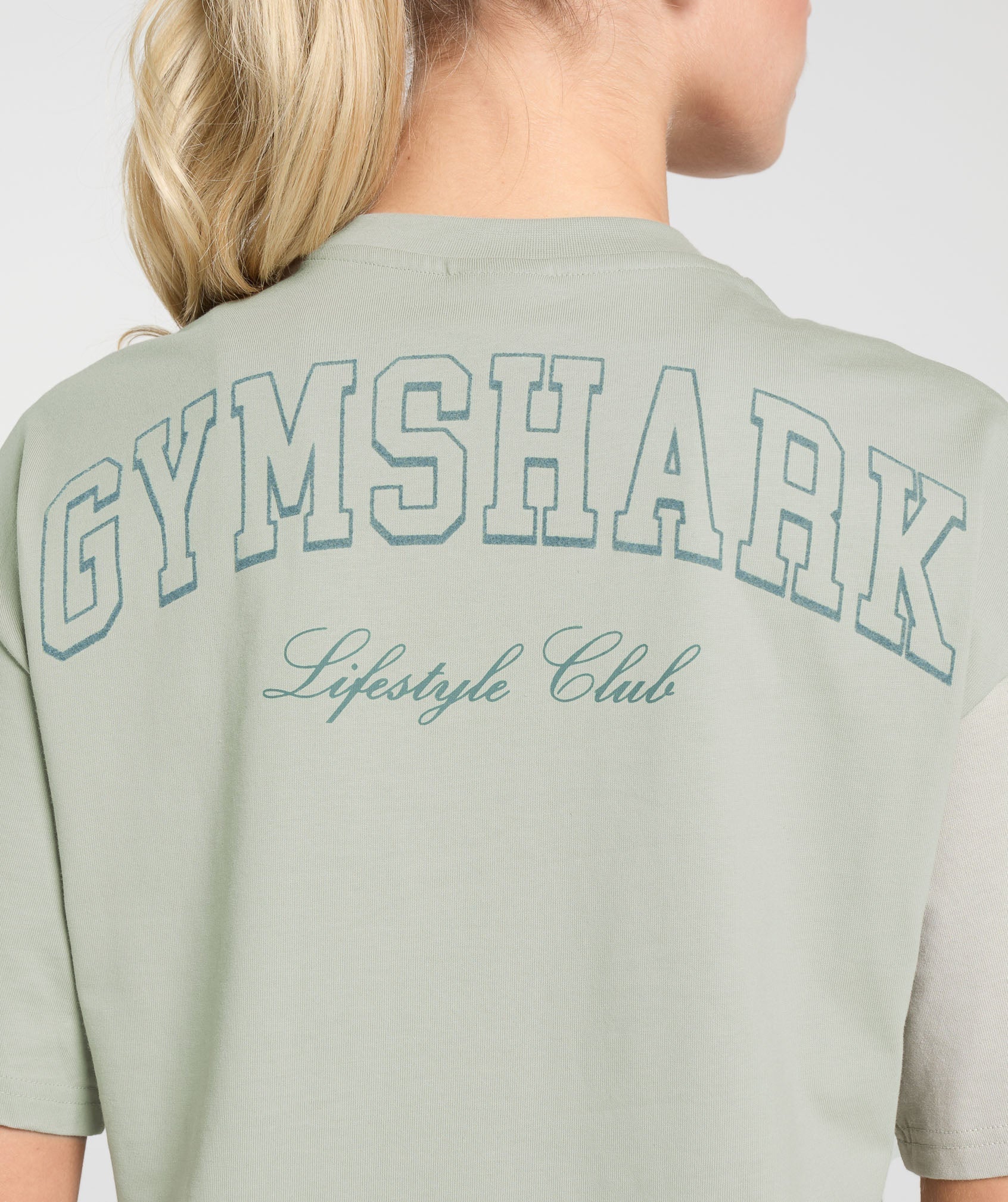 gymshark-campus-classics-graphic-t-shirt-stone-grey-ss25