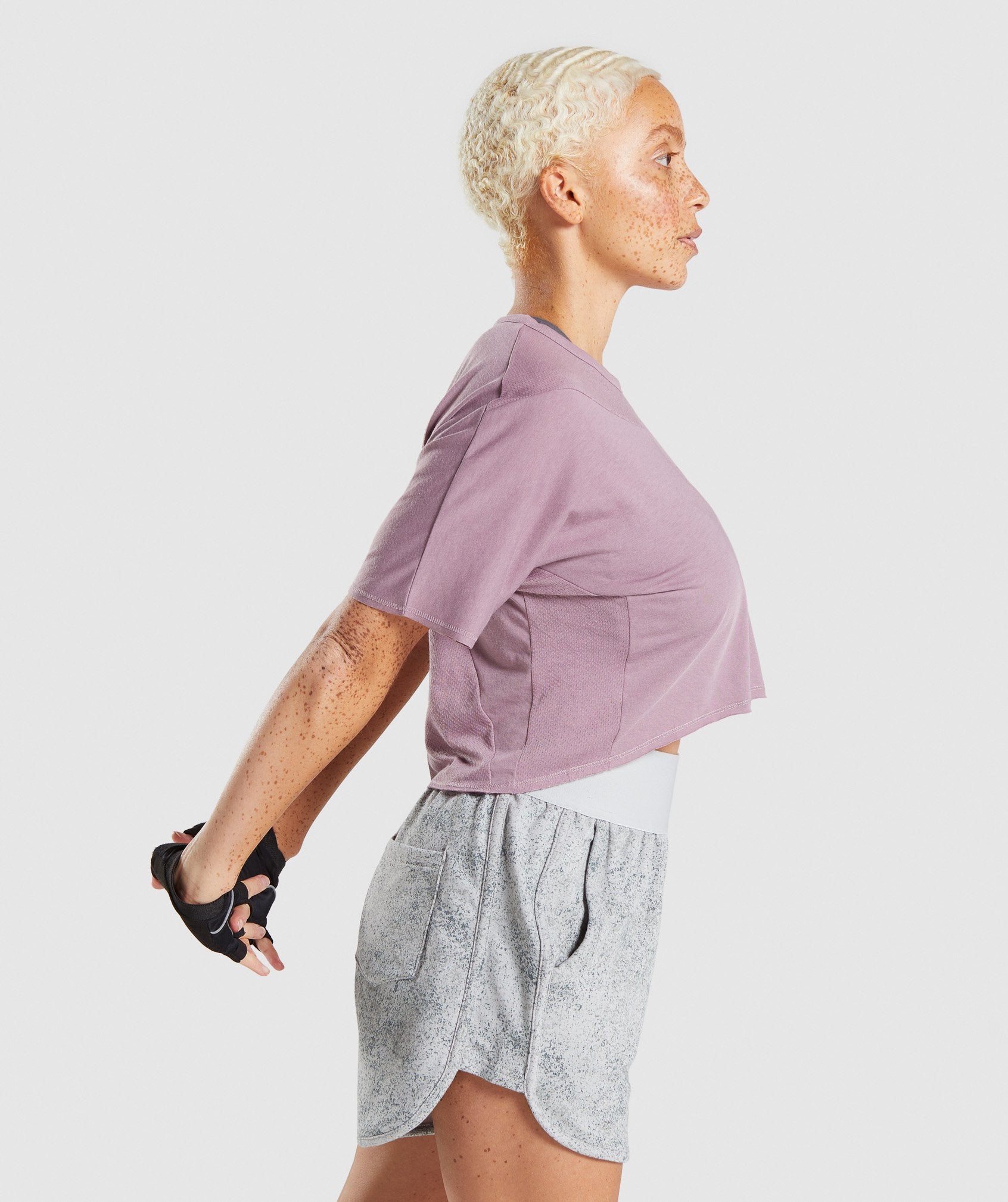 gymshark-chalk-crop-top-purple