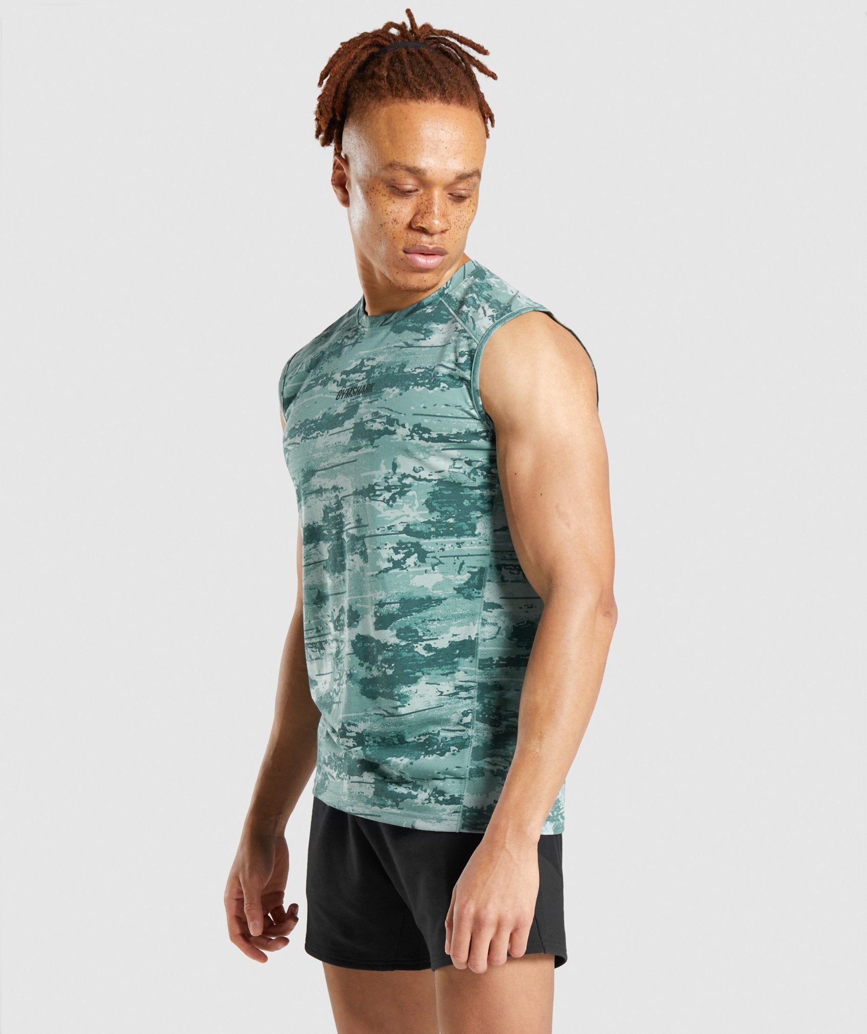 gymshark-chalk-tank-fern-green-print