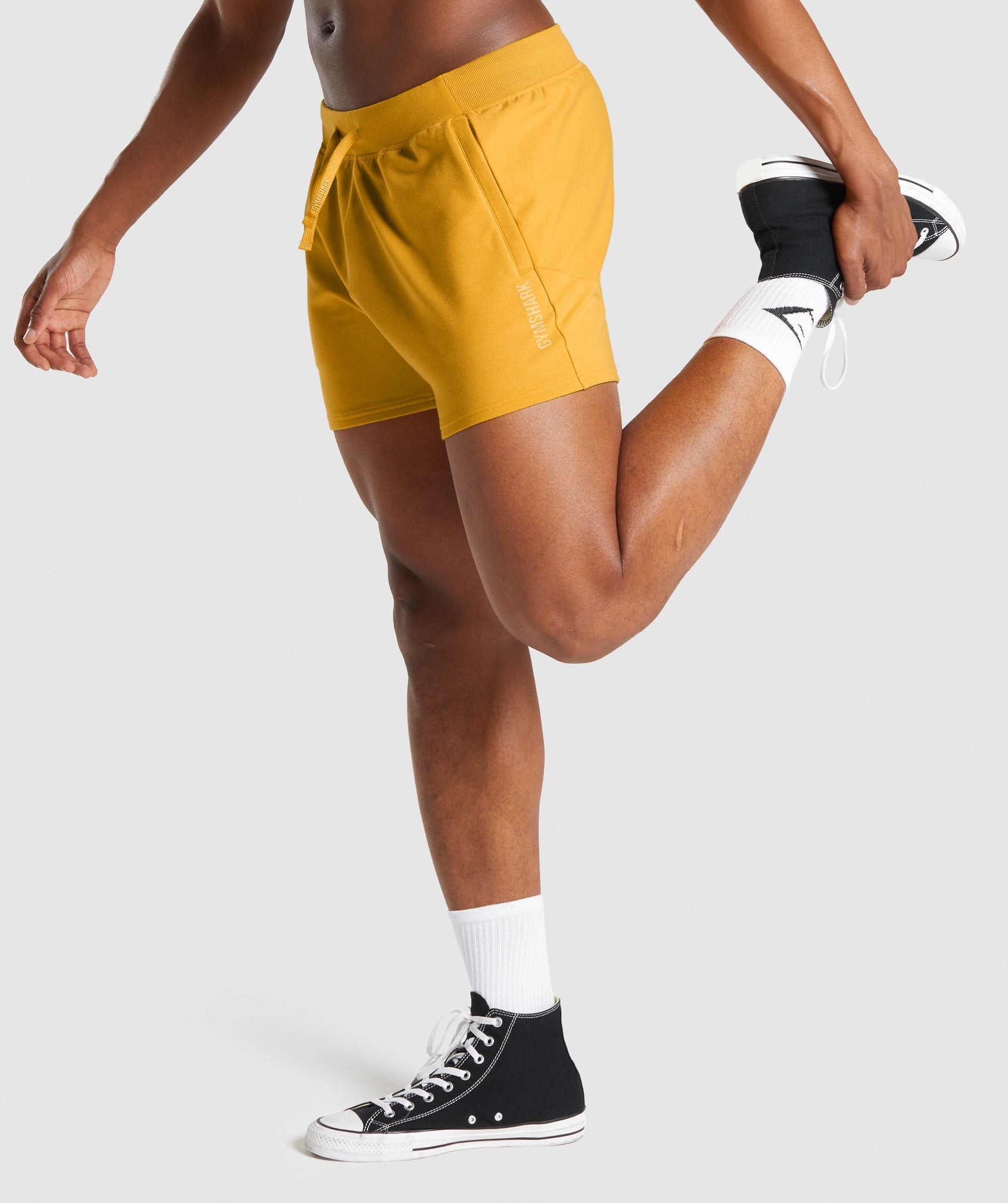 gymshark-chalk-5-quad-shorts-yellow