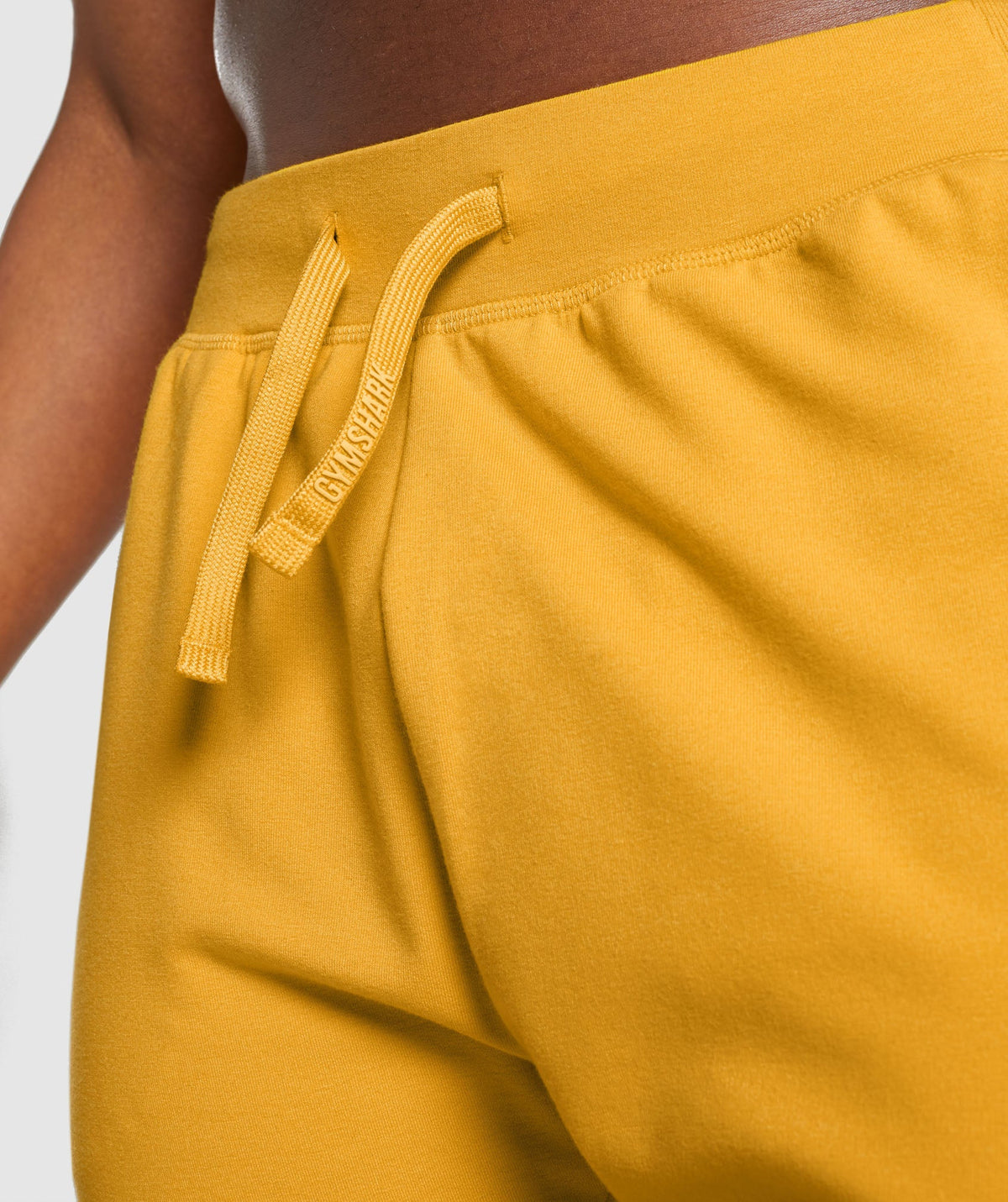 gymshark-chalk-5-quad-shorts-yellow