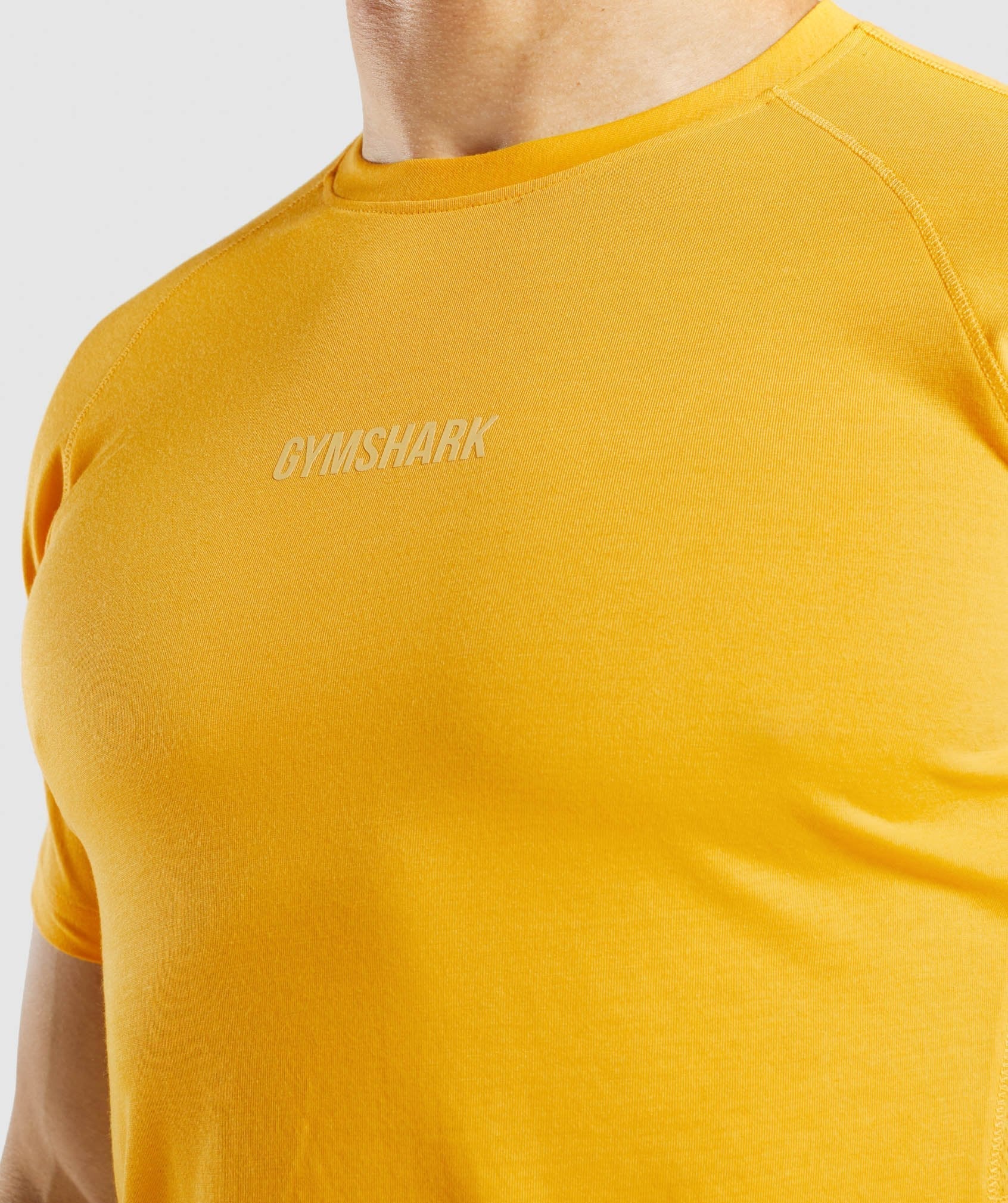 gymshark-chalk-t-shirt-yellow