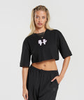 gymshark-cherub-graphic-crop-top-black-aw23