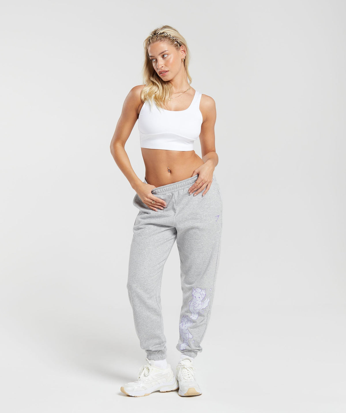 gymshark-cherub-graphic-joggers-light-grey-core-marl