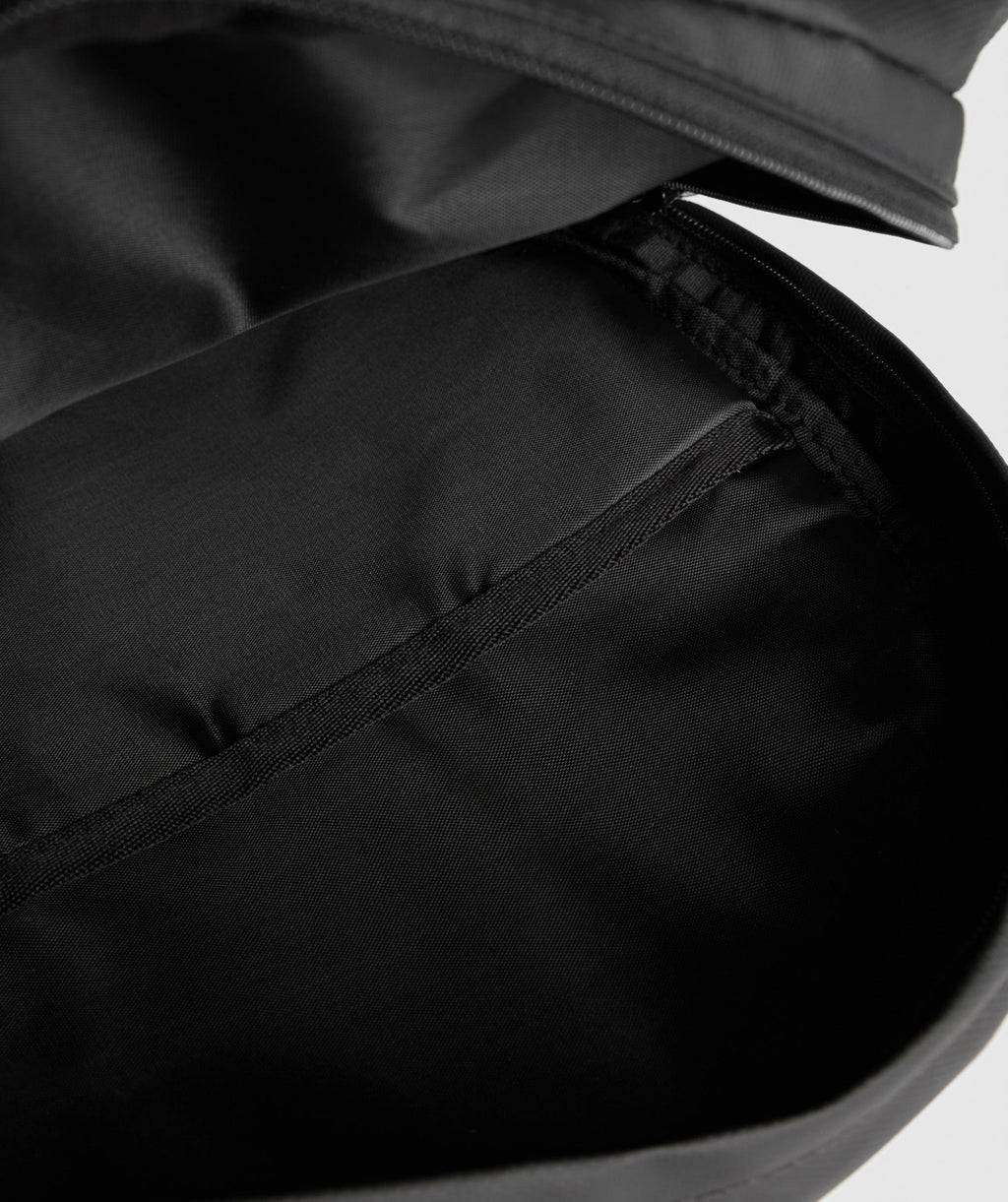 gymshark-coated-pursuit-backpack-black-aw24