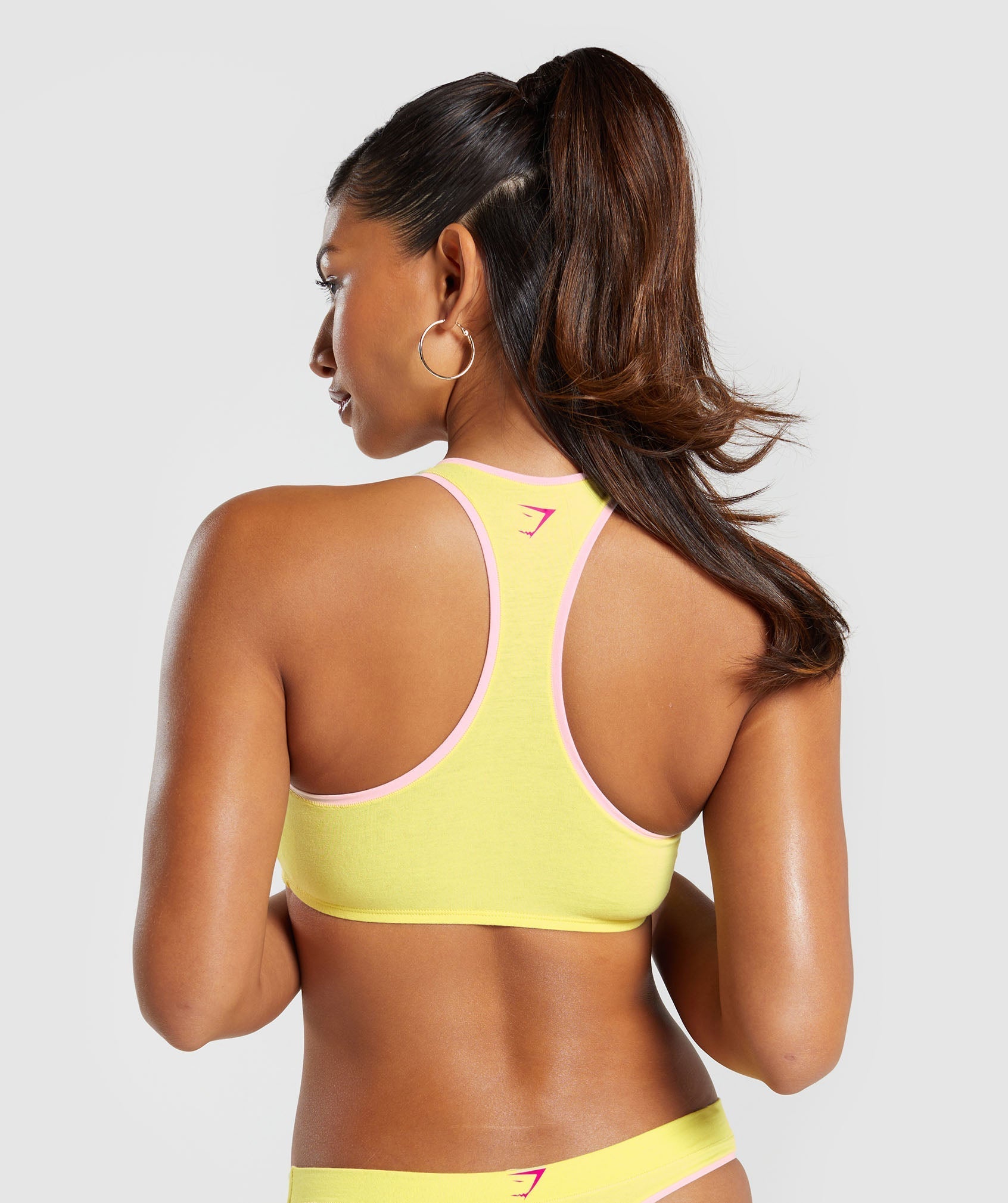 gymshark-cotton-graphic-bralette-lemon-yellow-ss24