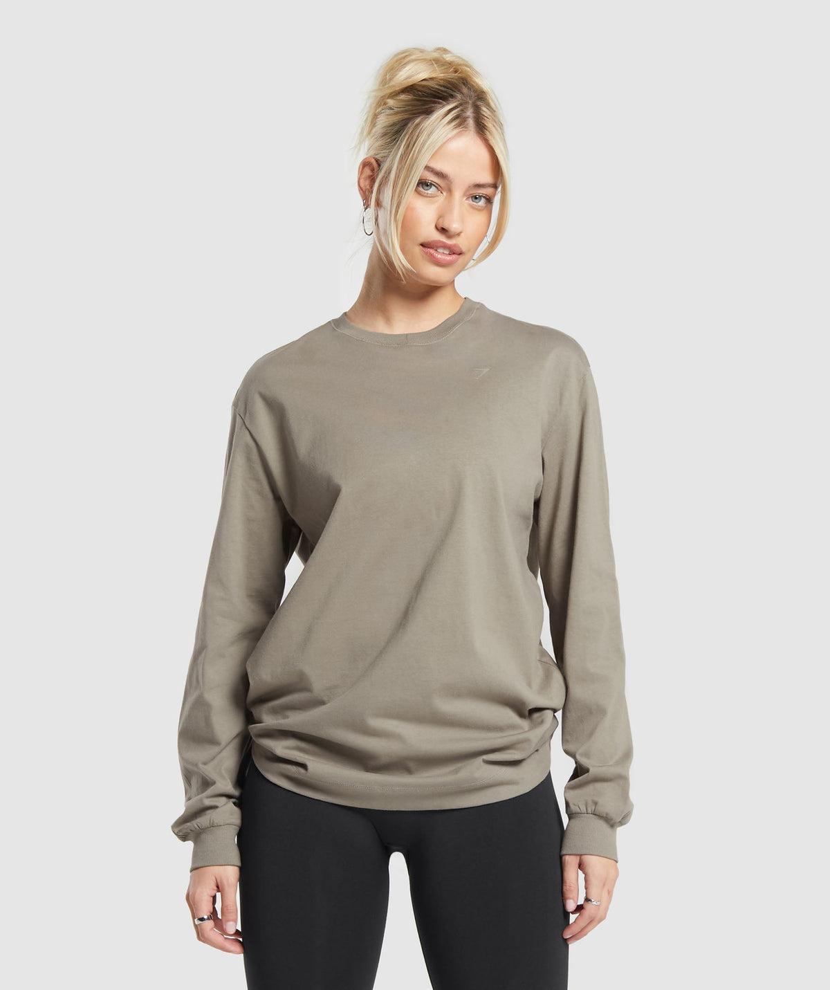 gymshark-cotton-oversized-long-sleeve-top-linen-brown-ss24