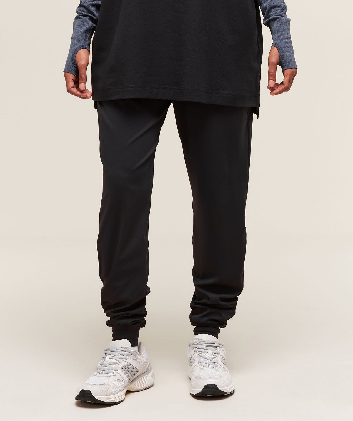 gymshark-covered-joggers-black-ss25
