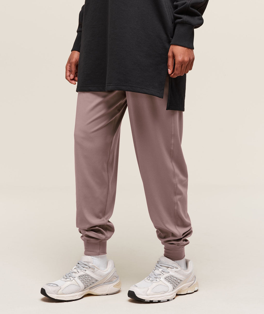 gymshark-covered-jogger-pants-purple-ss25