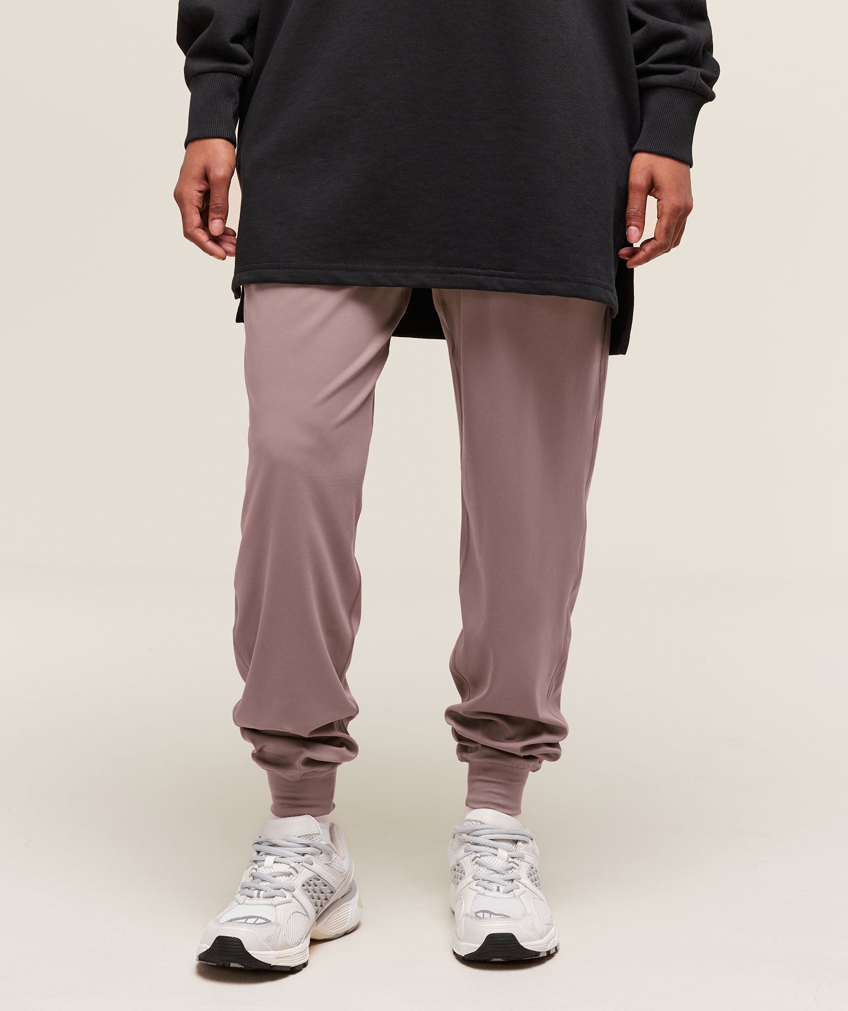 gymshark-covered-jogger-pants-purple-ss25