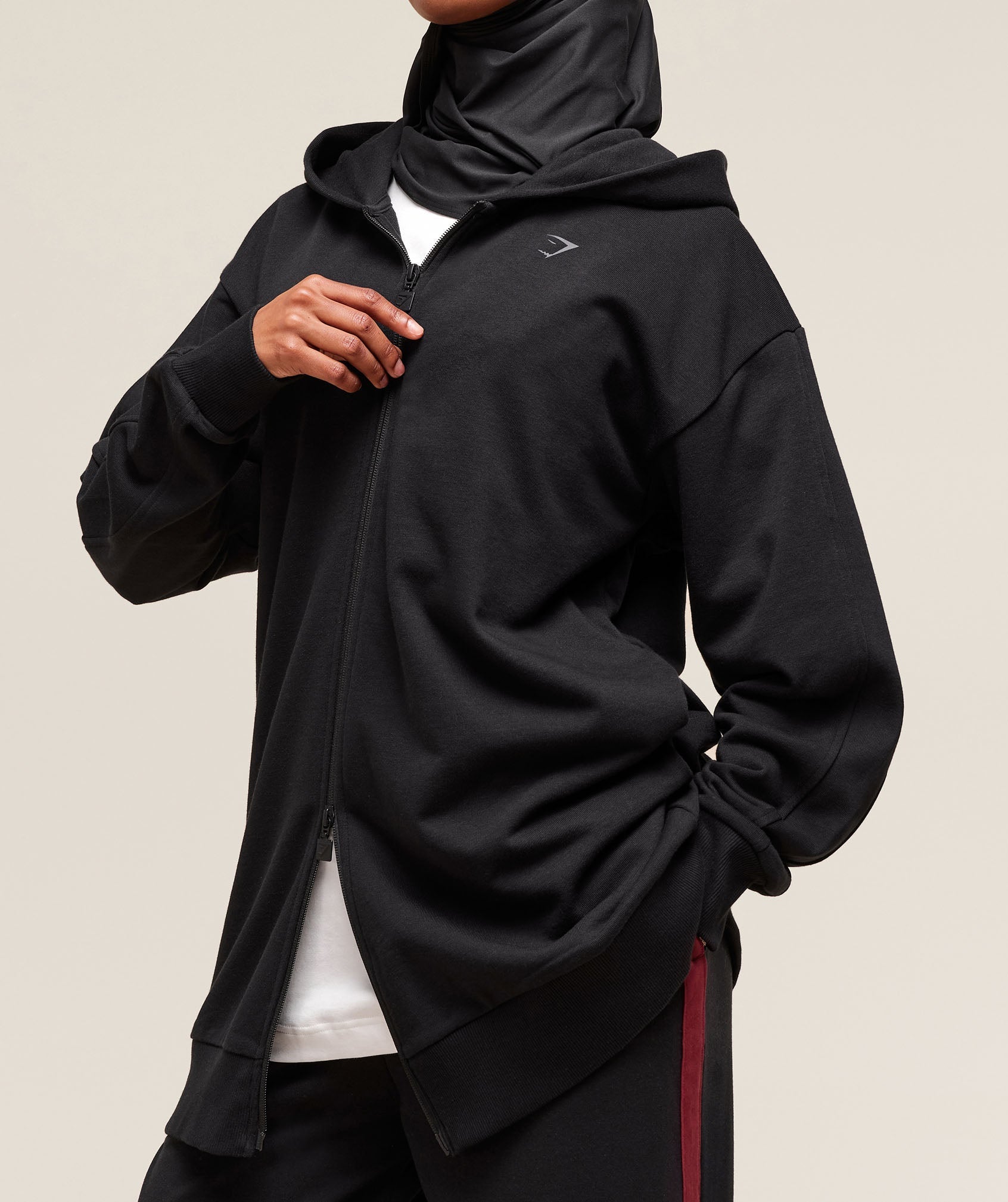 gymshark-covered-longline-zip-up-hoodie-black-ss25