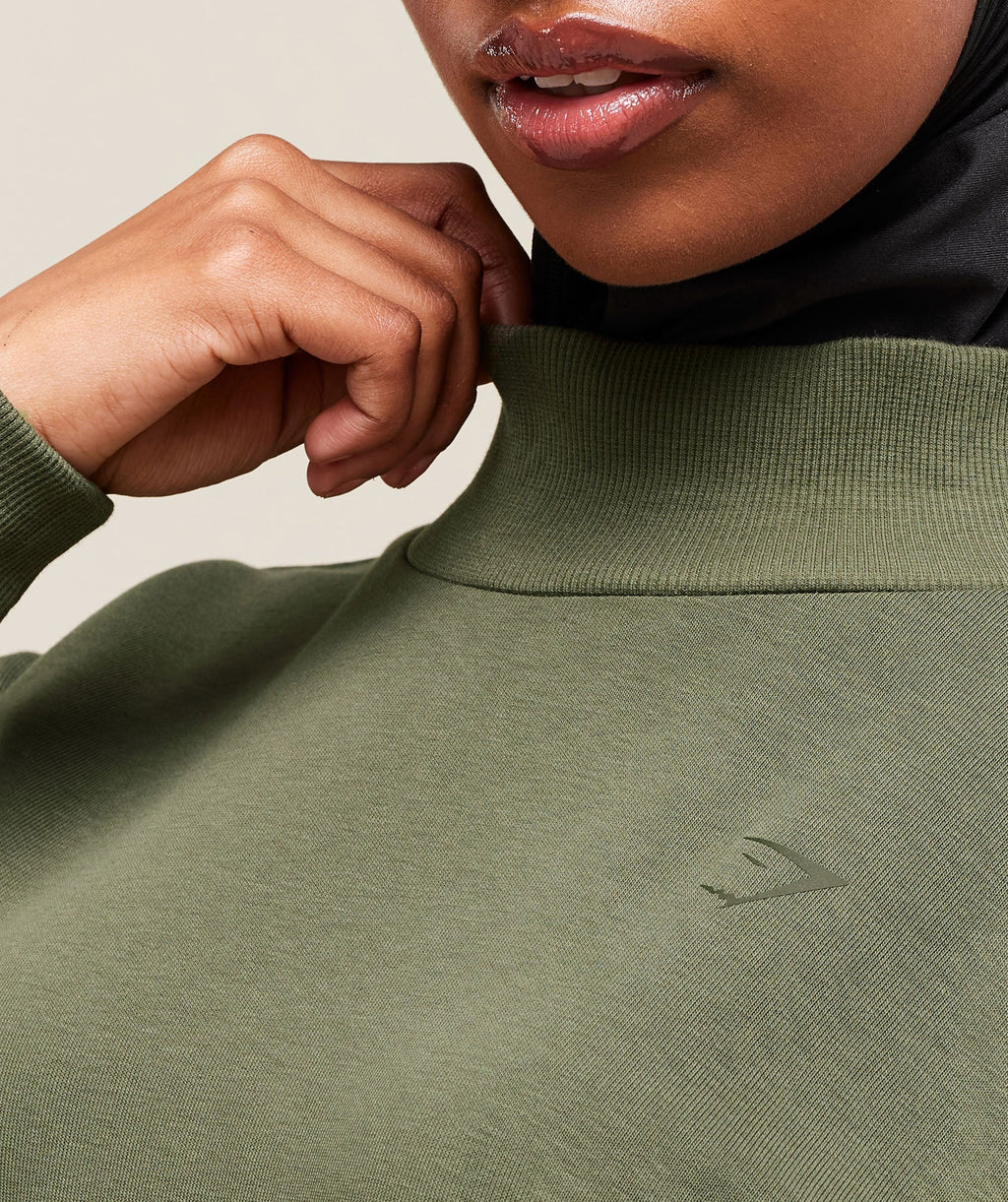gymshark-covered-pullover-core-olive-ss25
