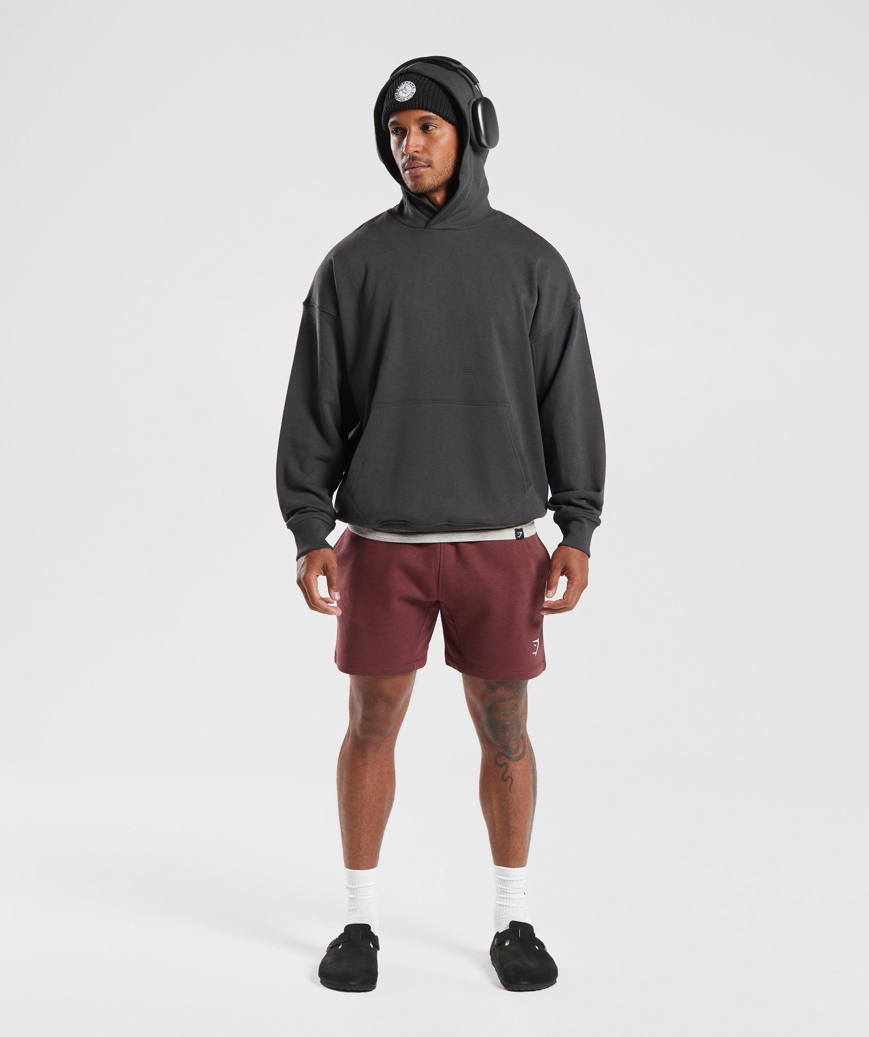 gymshark-crest-7-shorts-washed-burgundy-aw23