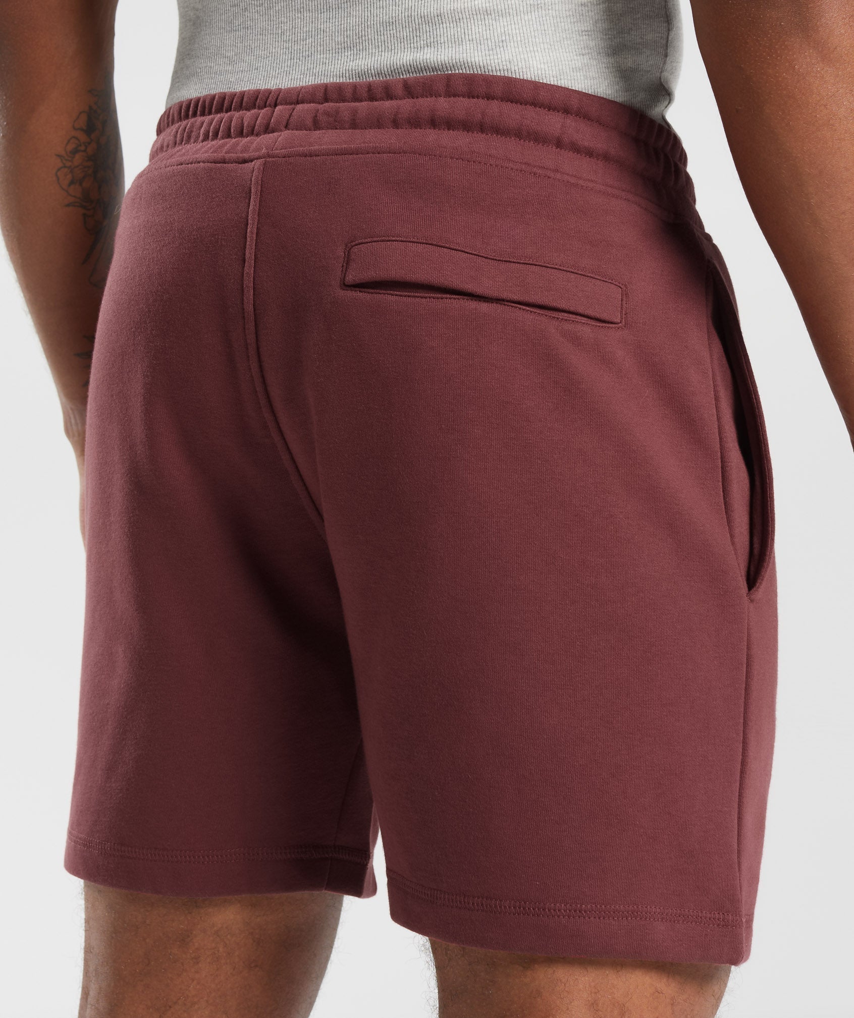 gymshark-crest-7-shorts-washed-burgundy-aw23