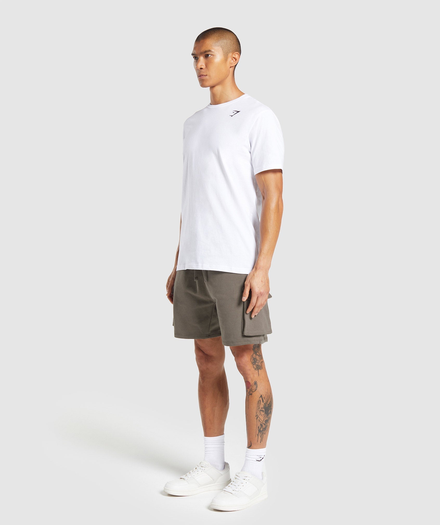 gymshark-crest-cargo-shorts-camo-brown-ss24