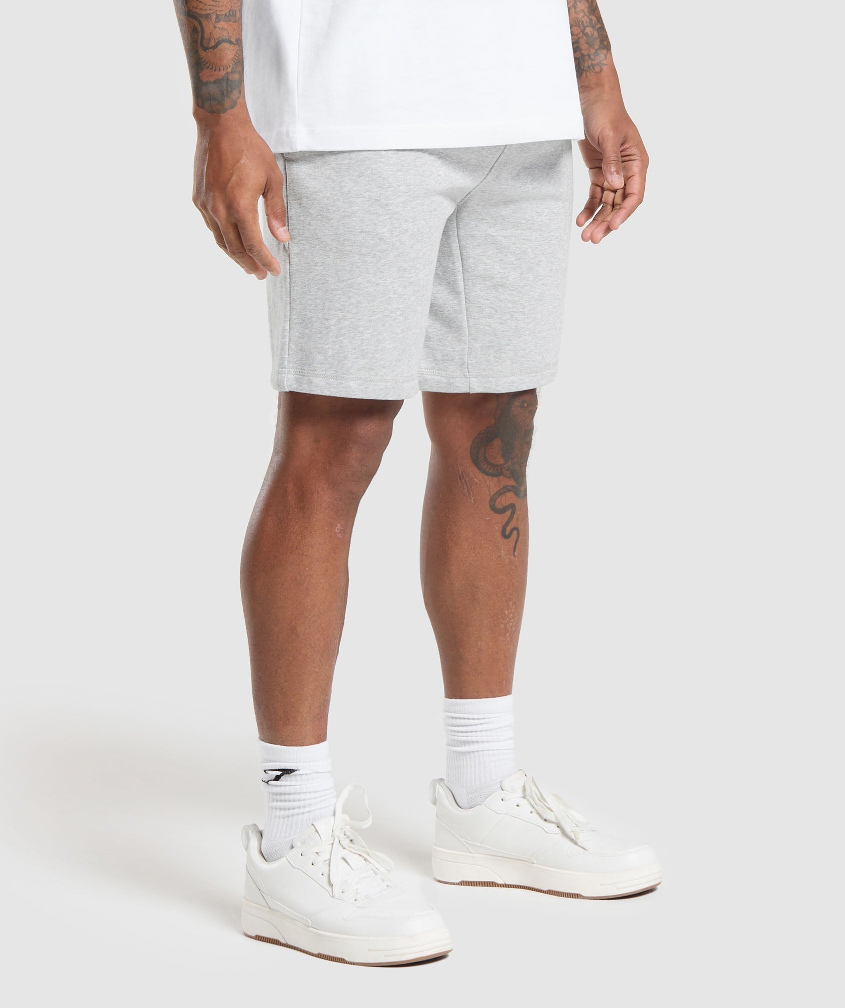 gymshark-crest-9-shorts-grey-ss24