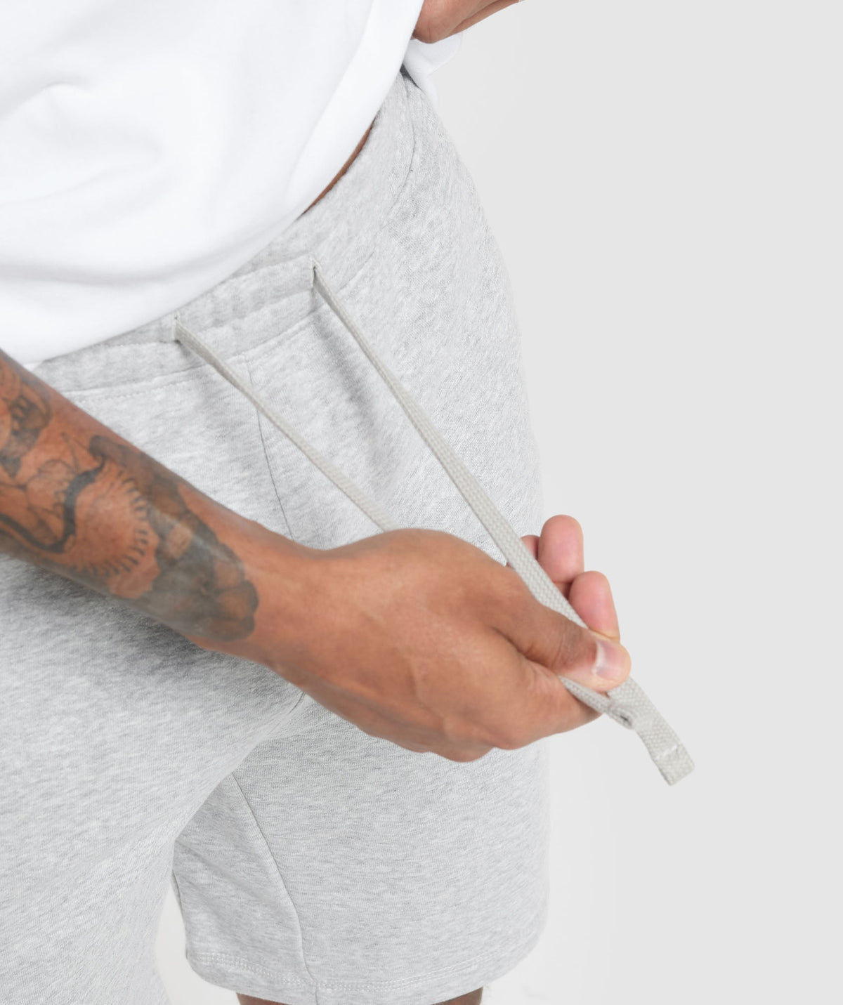 gymshark-crest-9-shorts-grey-ss24