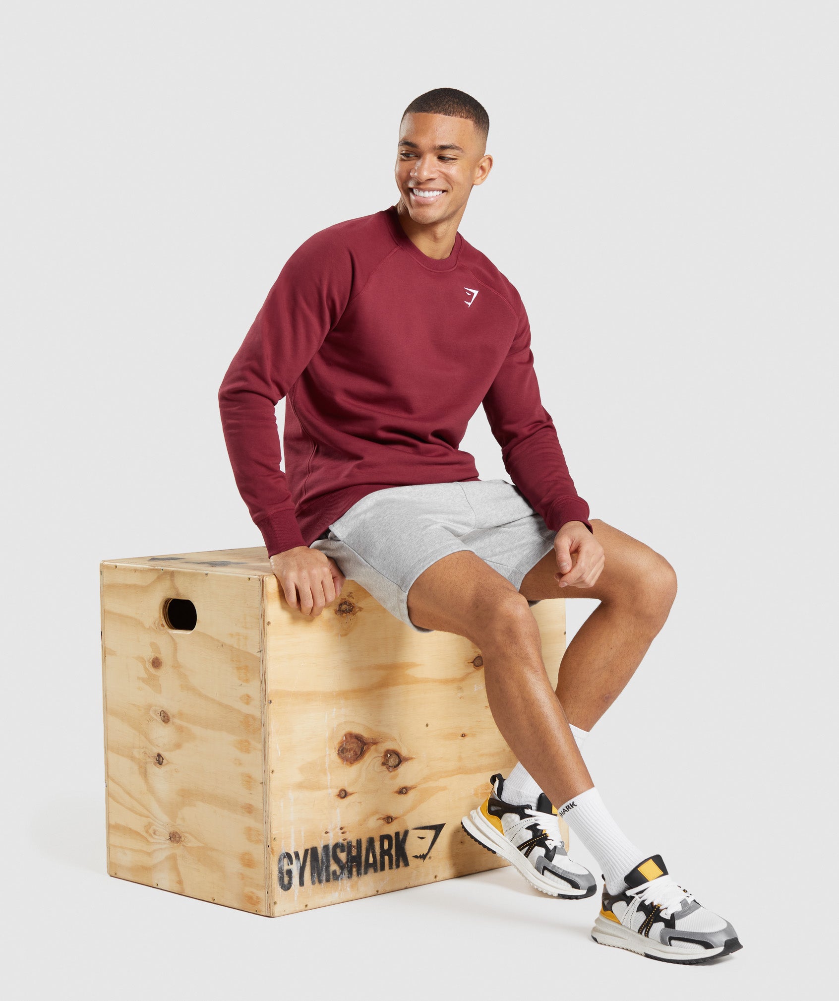 gymshark-crest-sweatshirt-burgundy-red-ss22
