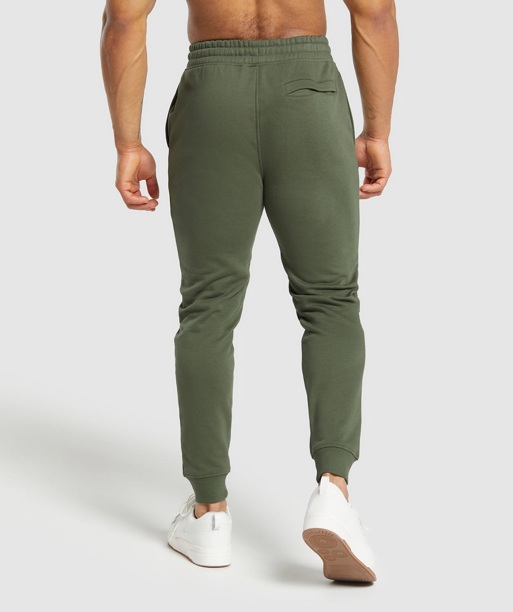 gymshark-crest-joggers-core-olive-aw22