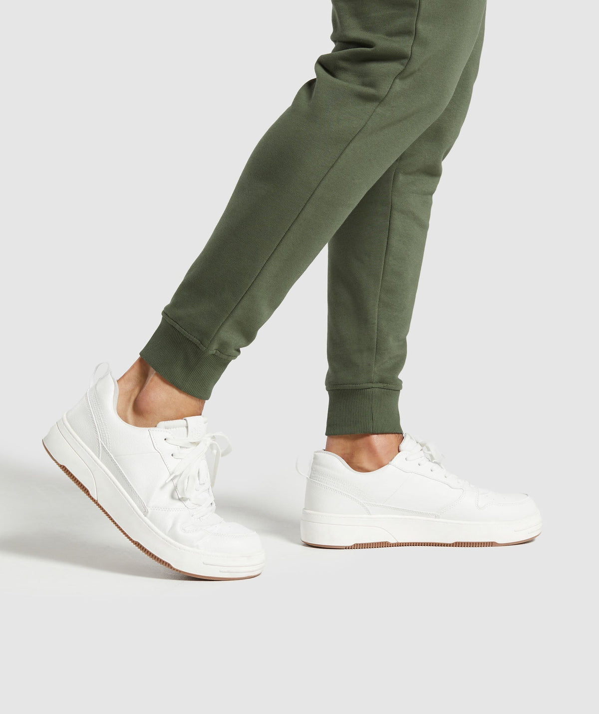 gymshark-crest-joggers-core-olive-aw22