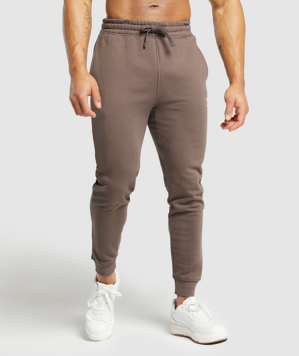 gymshark-crest-joggers-truffle-brown-ss23
