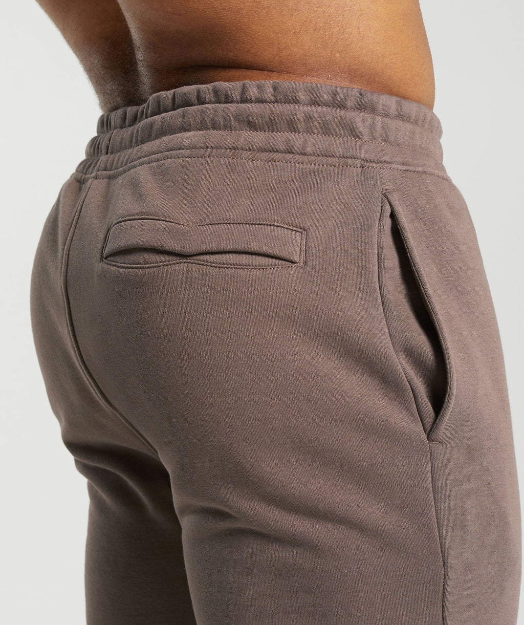 gymshark-crest-joggers-truffle-brown-ss23