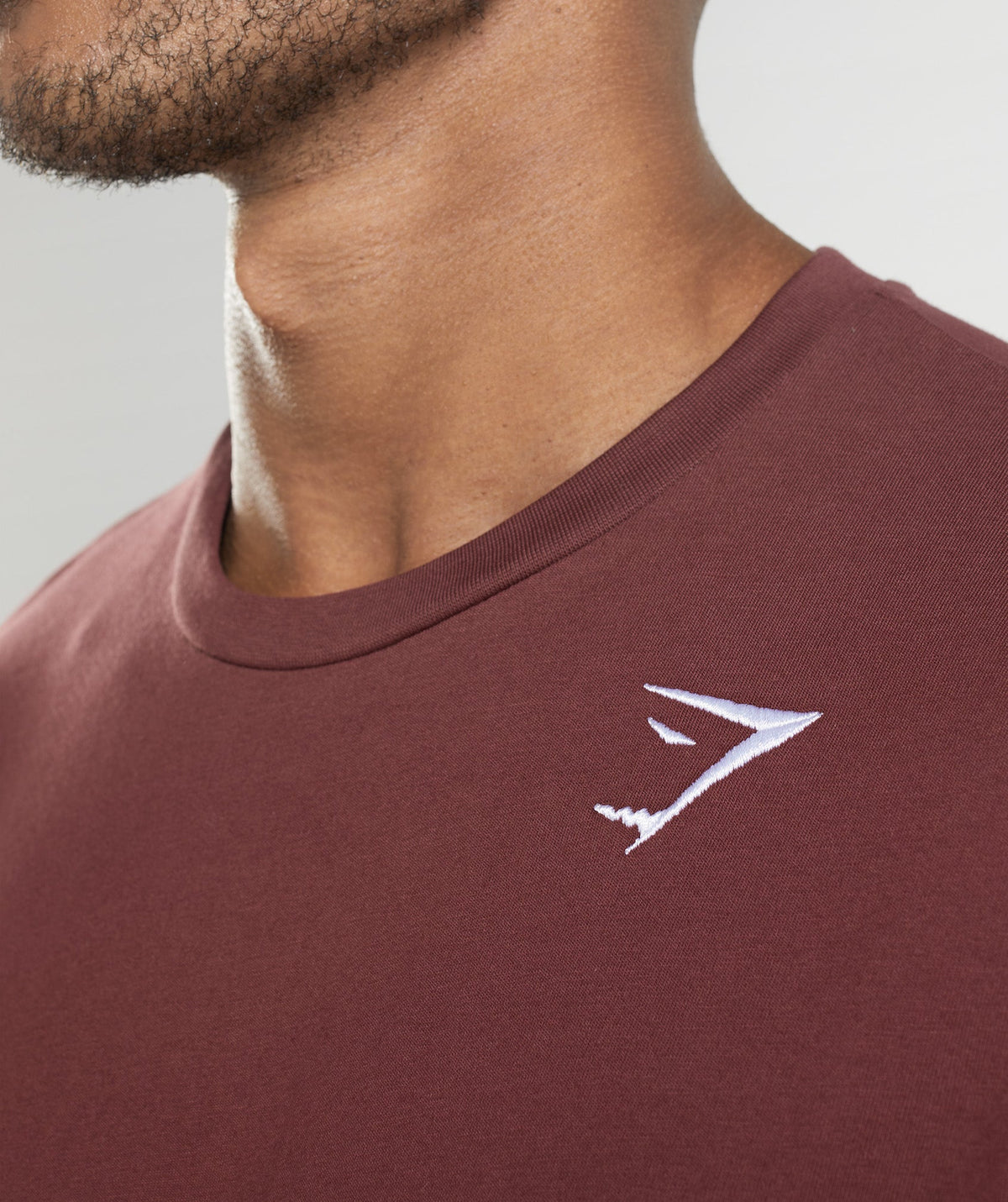 gymshark-crest-long-sleeve-t-shirt-cherry-brown-aw22