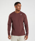 gymshark-crest-long-sleeve-t-shirt-cherry-brown-aw22