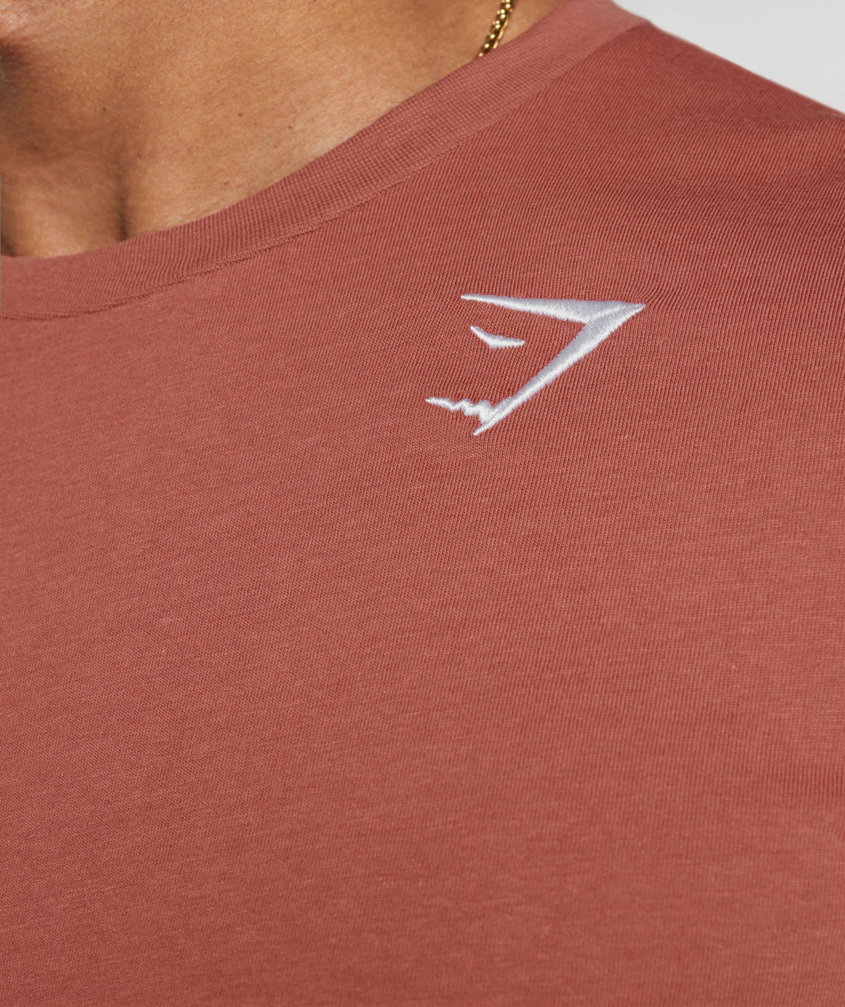 gymshark-crest-long-sleeve-t-shirt-persimmon-red-ss23