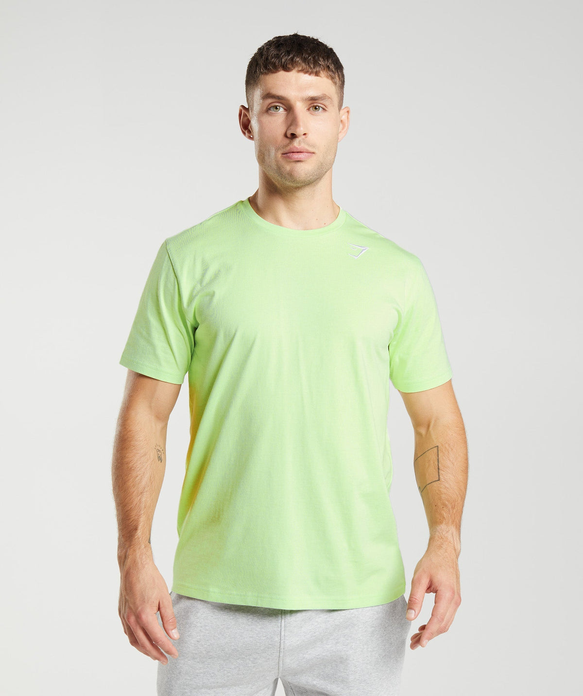 gymshark-crest-t-shirt-kiwi-green-aw22
