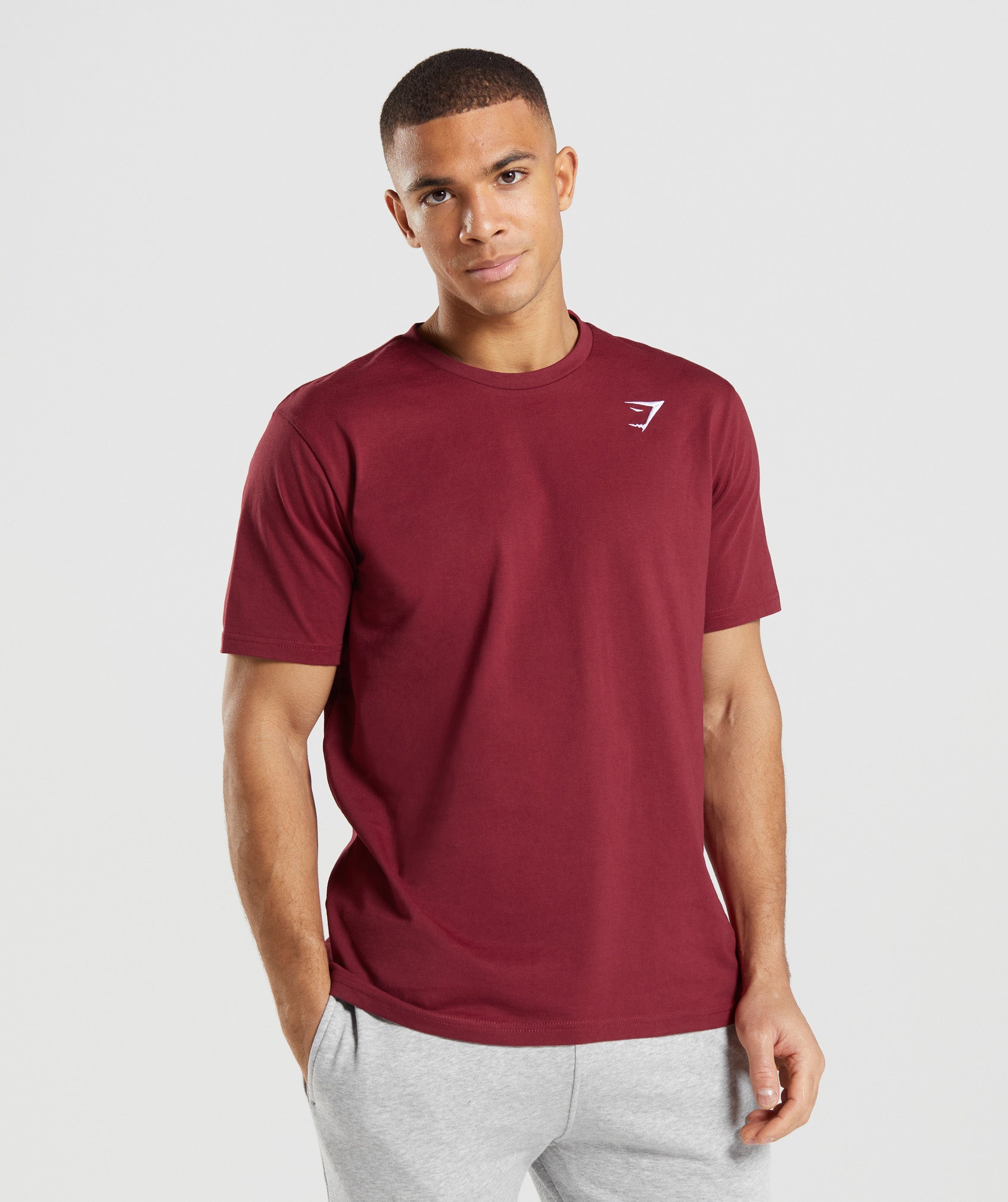 gymshark-crest-t-shirt-burgundy-red-ss22