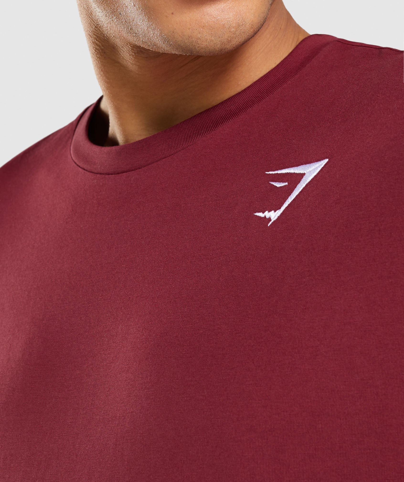 gymshark-crest-t-shirt-burgundy-red-ss22