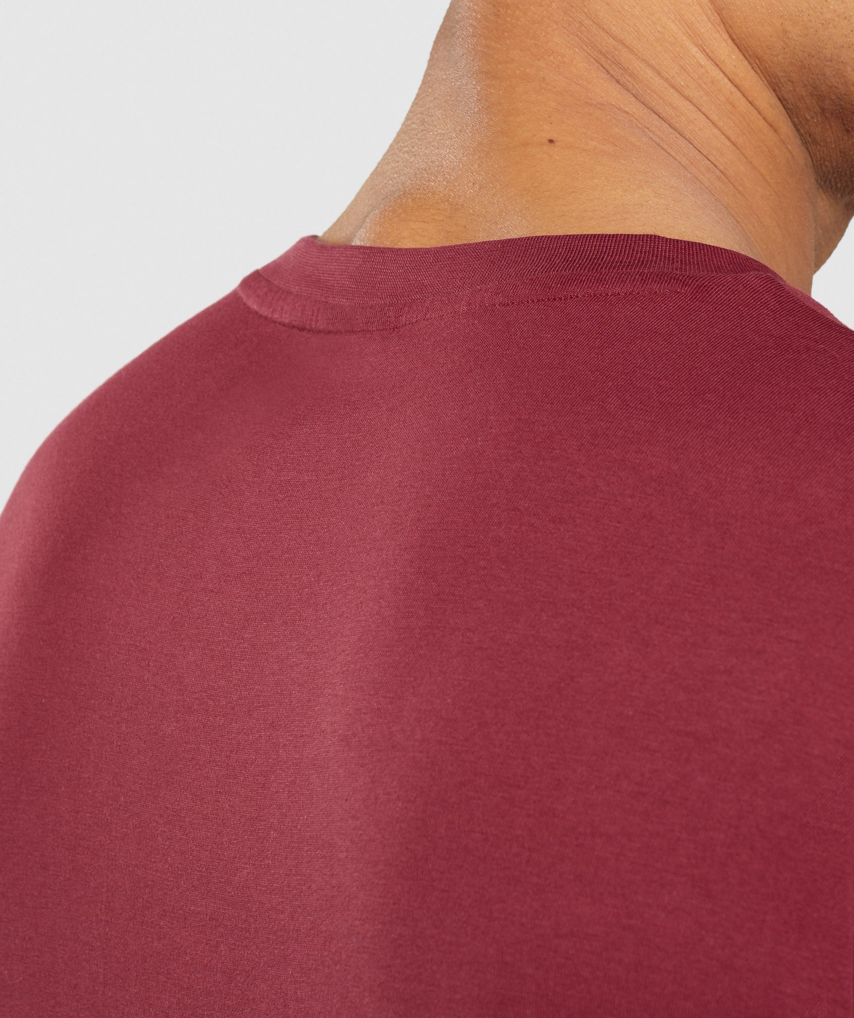 gymshark-crest-t-shirt-burgundy-red-ss22
