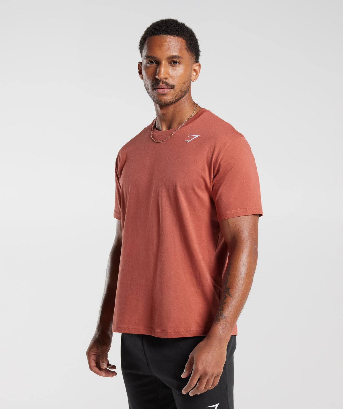 gymshark-crest-t-shirt-persimmon-red-ss23