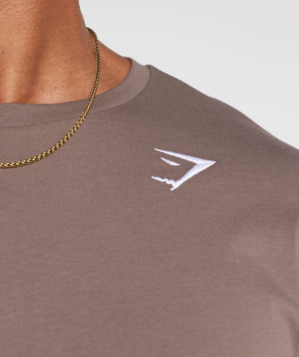 gymshark-crest-t-shirt-truffle-brown-ss23