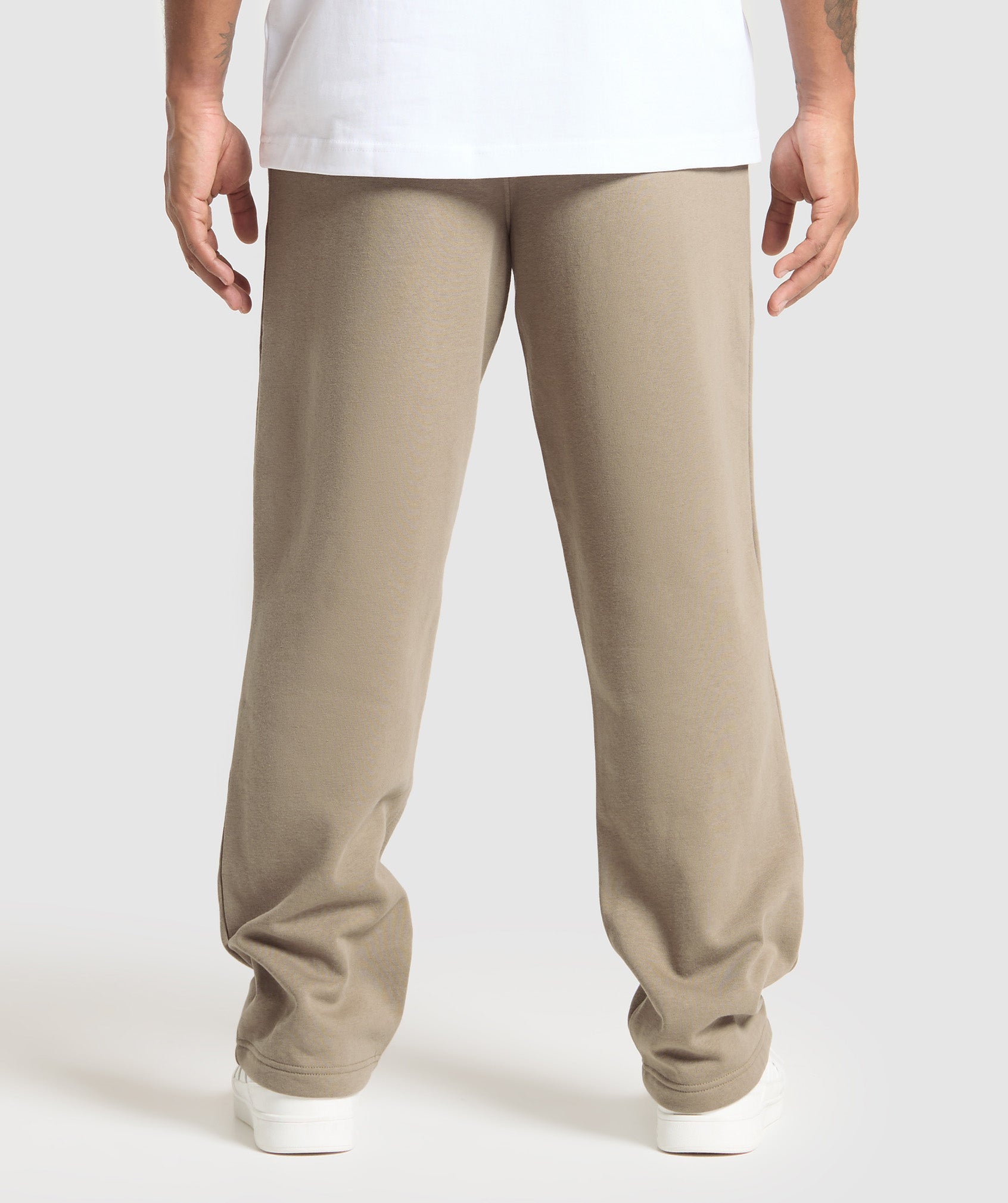 gymshark-crest-straight-leg-joggers-lifestyle-brown-ss25