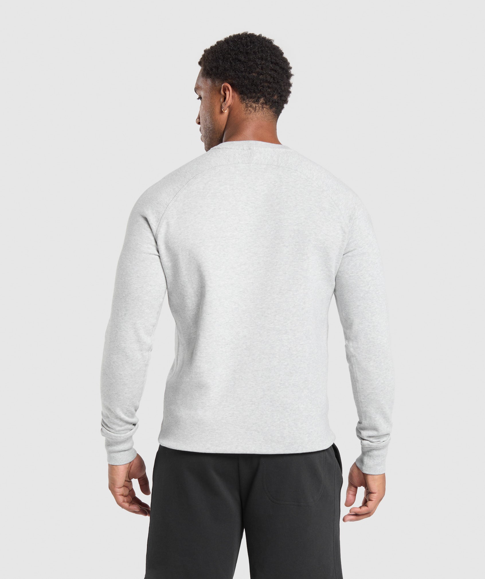 gymshark-crest-sweatshirt-light-grey-marl-aw22