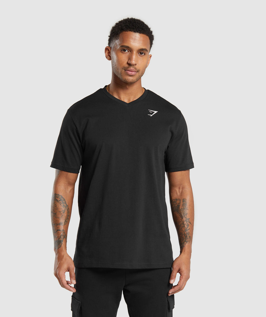 gymshark-crest-v-neck-t-shirt-black-ss24