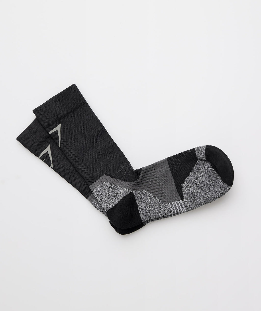 gymshark-crew-performance-socks-black-ss22