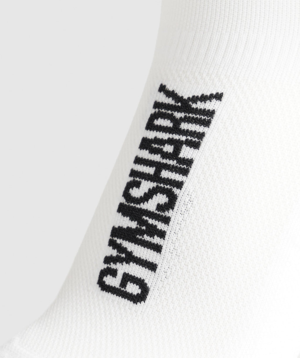 gymshark-crew-running-socks-white-aw24