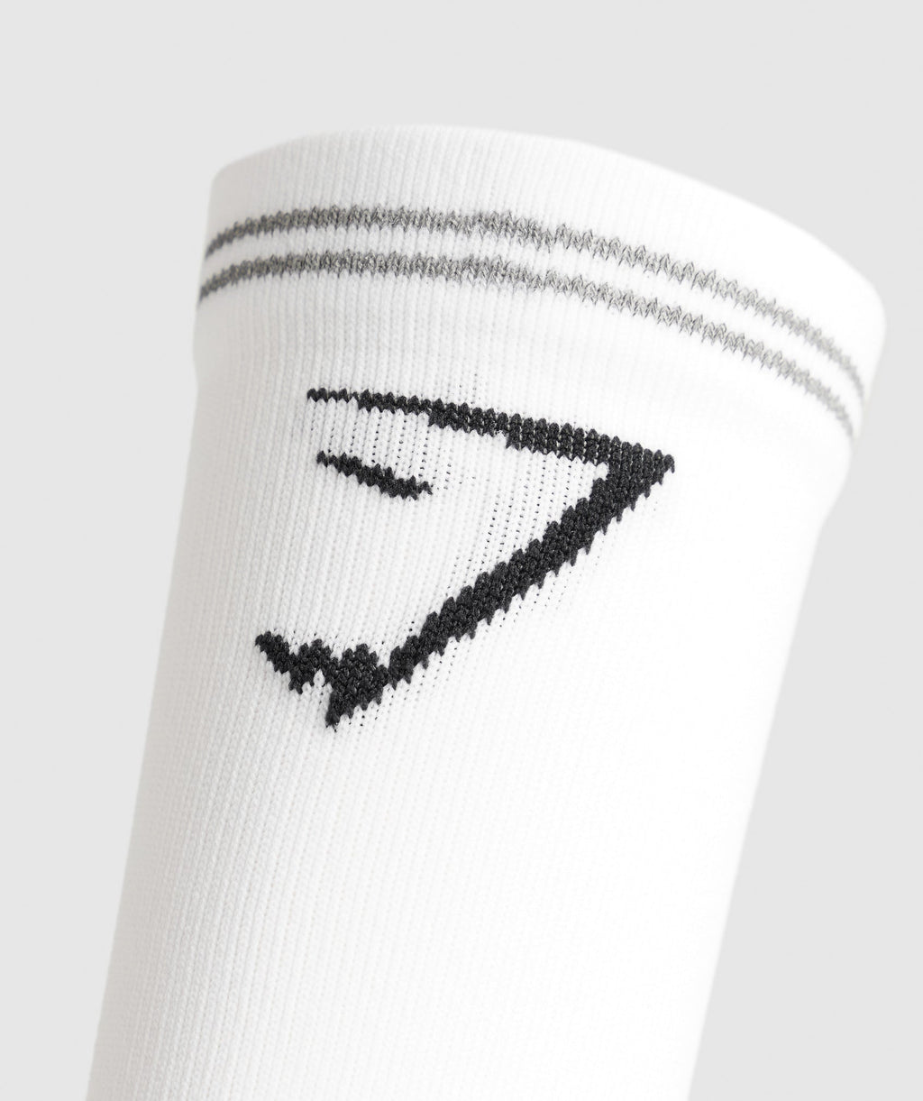 gymshark-crew-running-socks-white-aw24