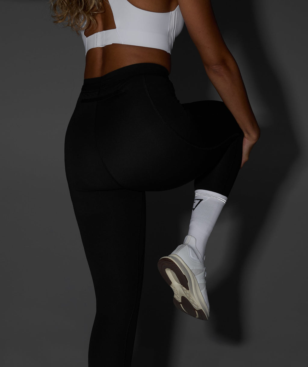 gymshark-crew-running-socks-white-aw24
