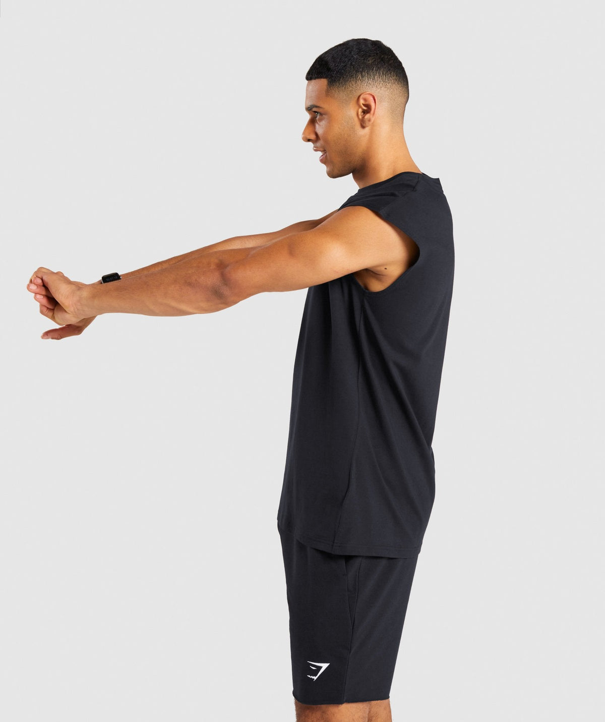gymshark-critical-cut-off-sleeveless-tee-black