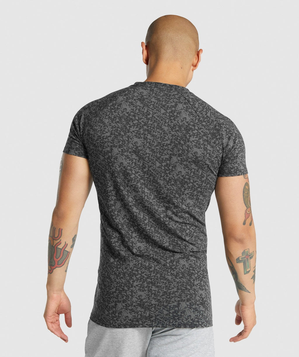 gymshark-critical-muscle-fit-t-shirt-charcoal-print-aw21