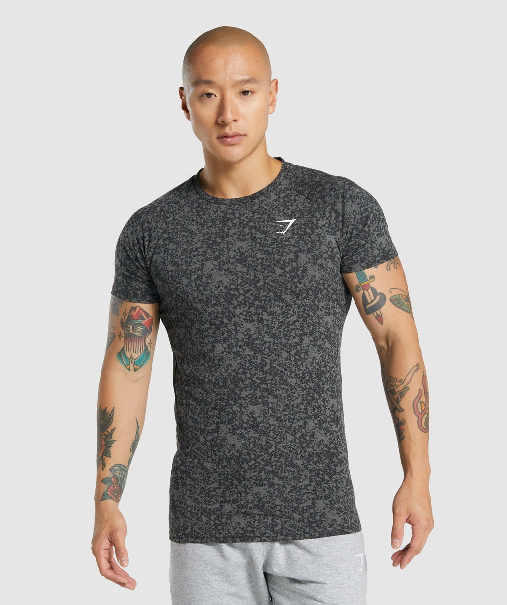 gymshark-critical-muscle-fit-t-shirt-charcoal-print-aw21